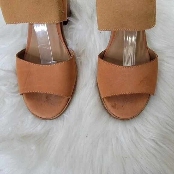 KELSI Dagger Tan Heel Kari Buckle Sandals casual Cocktail Party Size 8.5 - Picture 2 of 11